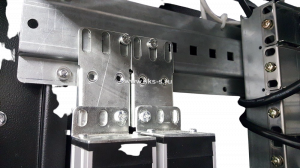 Вертикальный блок розеток Rem-32 без шнура с авт., инд., 20 IEC 60320 C13, 10 IEC 60320 C19, 32 А, алюм., 33-38U, колодка